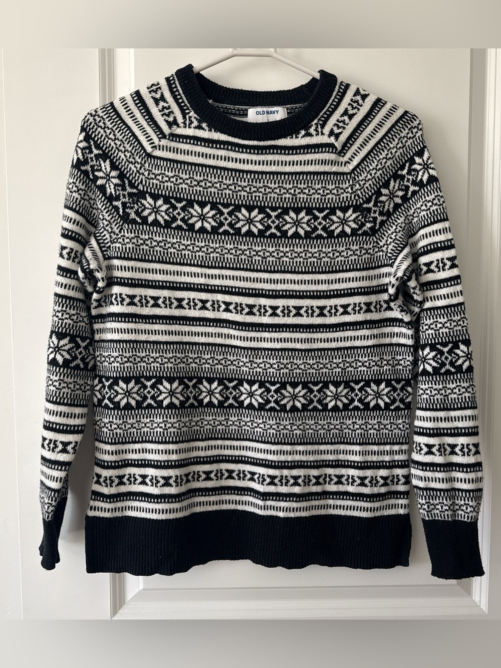 Old Navy Black & White Fair Isle Sweater